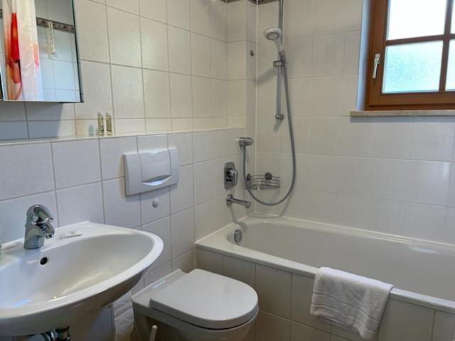 Apartment Auszeit Am Breitenbach - Ruhig Gelegen, Schoene Sonnenterrasse Berwick-Upon-Tweed Ngoại thất bức ảnh